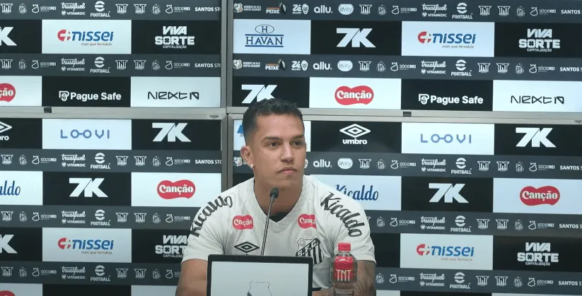 No momento, você está visualizando Igor Vinícius é apresentado no Santos: um retorno com alma santista