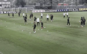 Leia mais sobre o artigo Santos FC retoma treinos em meio a reformulação