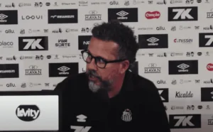 Leia mais sobre o artigo Cléber Xavier projeta novo Santos FC: Neymar centralizado